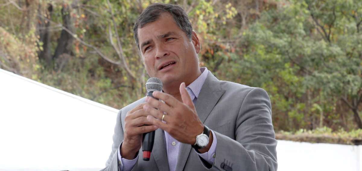Correa exhorta a votantes a pedir seriedad a candidatos