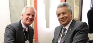 El presidente Len&iacute;n Moreno se reuni&oacute; con Jay Collins de Citigroup en Davos