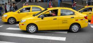 Taxistas recibir&aacute;n compensaci&oacute;n si mejoran servicio al cliente