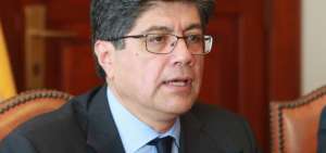 El canciller de Ecuador, Jos&eacute; Valencia.