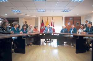 El alcalde Rodas present&oacute; a los secretarios metropolitanos y a la Administradora General. Foto: John Guevara/ El Tel&eacute;grafo