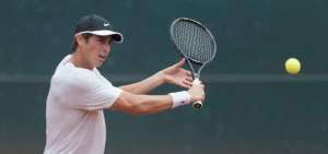 Giovanni Lapentti anunci&oacute; su retiro la semana pasada, pero reconsider&oacute; esa decisi&oacute;n para seguir jugando la Copa Davis. 