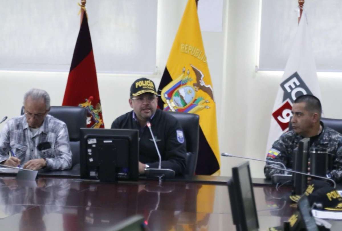 Quito mantiene la calma con focos aislados de tensión; el Gobierno asegura que “la capital está en paz”