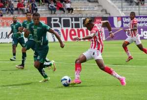 Técnico Universitario saca un valioso empate ante Mushuc Runa