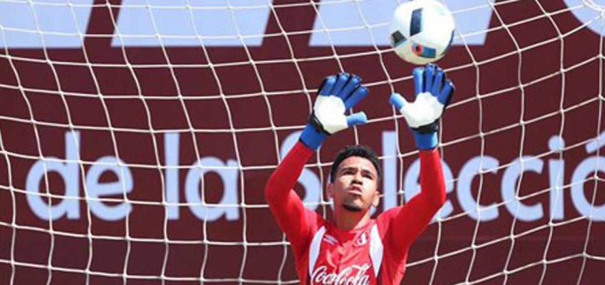 Arquero peruano Gallese qued&oacute; fuera de la selecci&oacute;n tras lesi&oacute;n en M&eacute;xico
