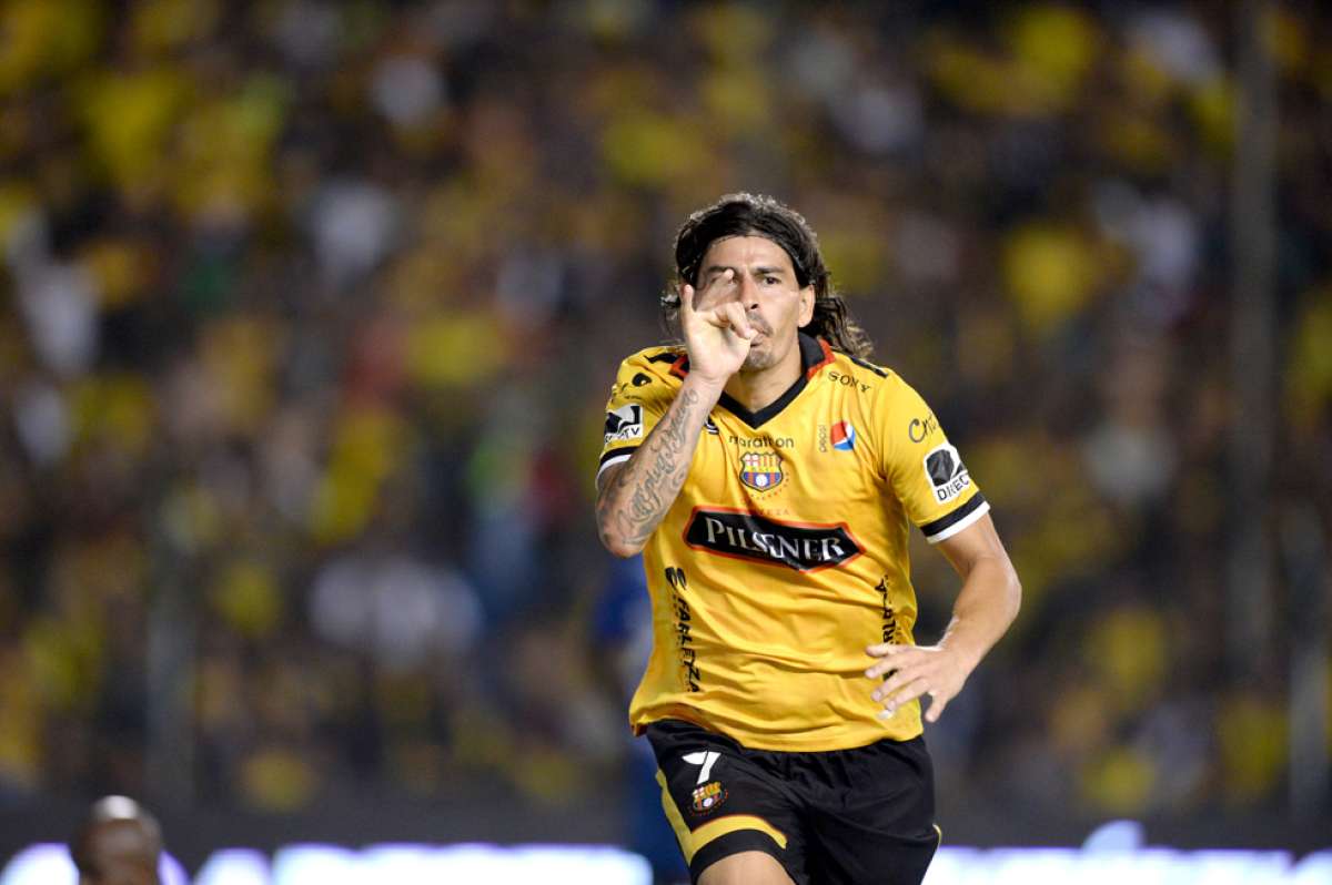 El delantero argentino Ismael Blanco sentenci&oacute; a favor del &lsquo;&iacute;dolo&rsquo; el cl&aacute;sico del astillero n&uacute;mero 205.