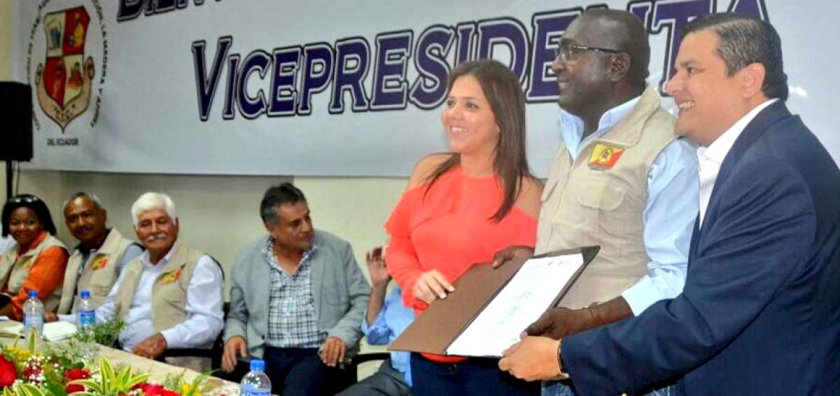 El Miduvi y Secap firmaron convenio de capacitaci&oacute;n para los madereros