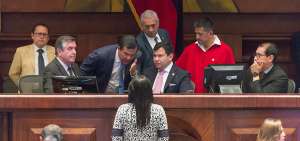 El pasado 14 de mayo el presidente C&eacute;sar Litardo junto con varios representantes de la mayor&iacute;a de CREO, Integraci&oacute;n Nacional y Acci&oacute;n Democr&aacute;tica.