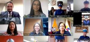 J&oacute;venes de Ecuador vivieron un juramento de bandera at&iacute;pico, pero patri&oacute;tico