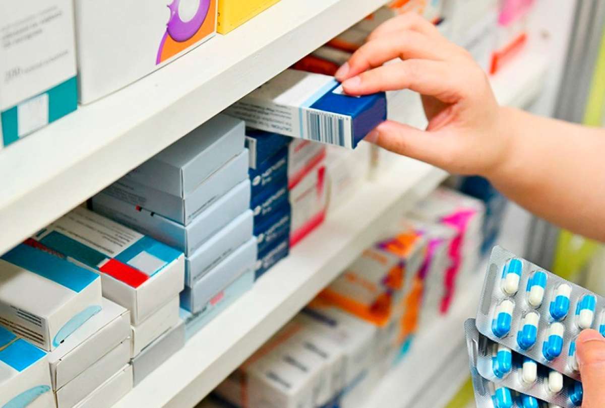 Gobierno compra medicamentos para abastecer a los hospitales p&uacute;blicos