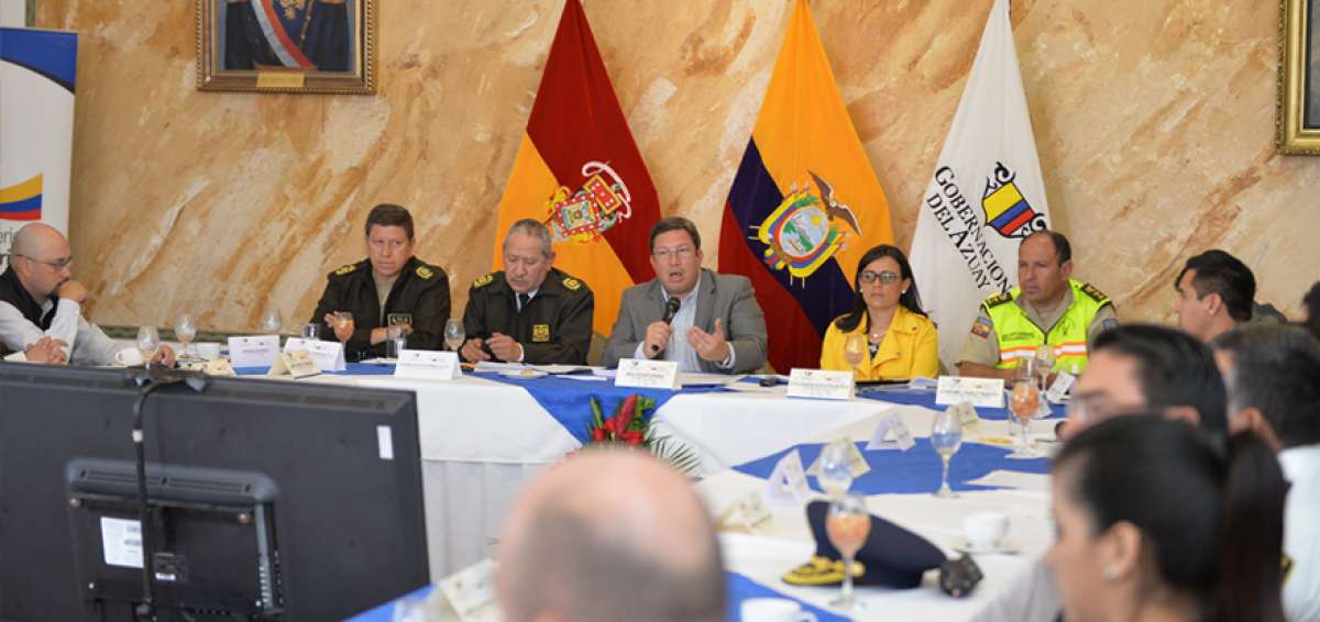 El ministro C&eacute;sar Navas se reuni&oacute; con las autoridades de la provincia para coordinar el trabajo de seguridad.