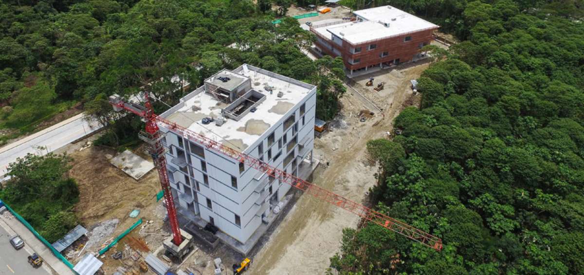 La obra f&iacute;sica presenta un avance del 55,13%. En el primer edificio estar&aacute;n laboratorios, aulas y oficinas.