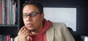 Hern&aacute;n Pacurucu, artista.