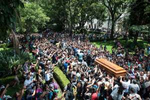 Miles de mexicanos despidieron a Joan Sebastian en Morelos