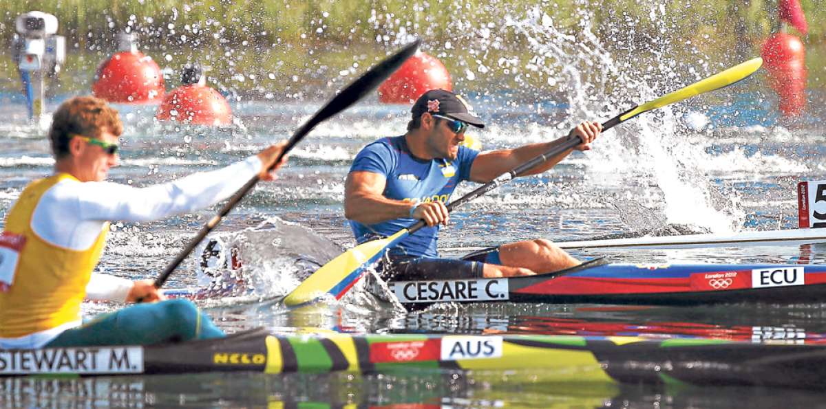 C&eacute;sar De Cesare (c) aspira a acceder a la final de la prueba K1 200 metros y acceder a los Juegos Ol&iacute;mpicos. Foto: cortes&iacute;a Ministerio del Deporte 