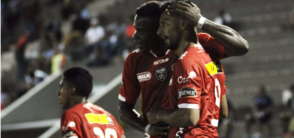 River Ecuador golea a Macar&aacute; en el &lsquo;Chucho&rsquo; Ben&iacute;tez
