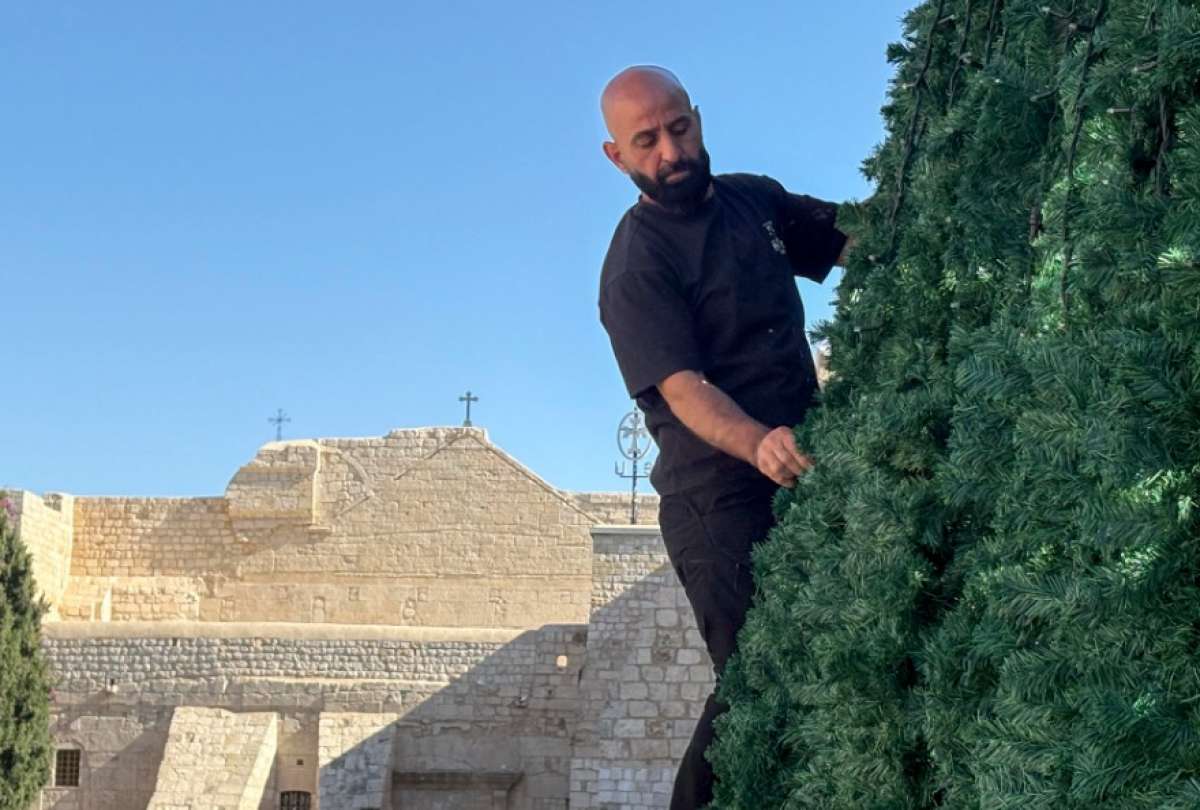 Entre la memoria de la guerra y la esperanza: Belén alista su árbol y celebraciones de Navidad