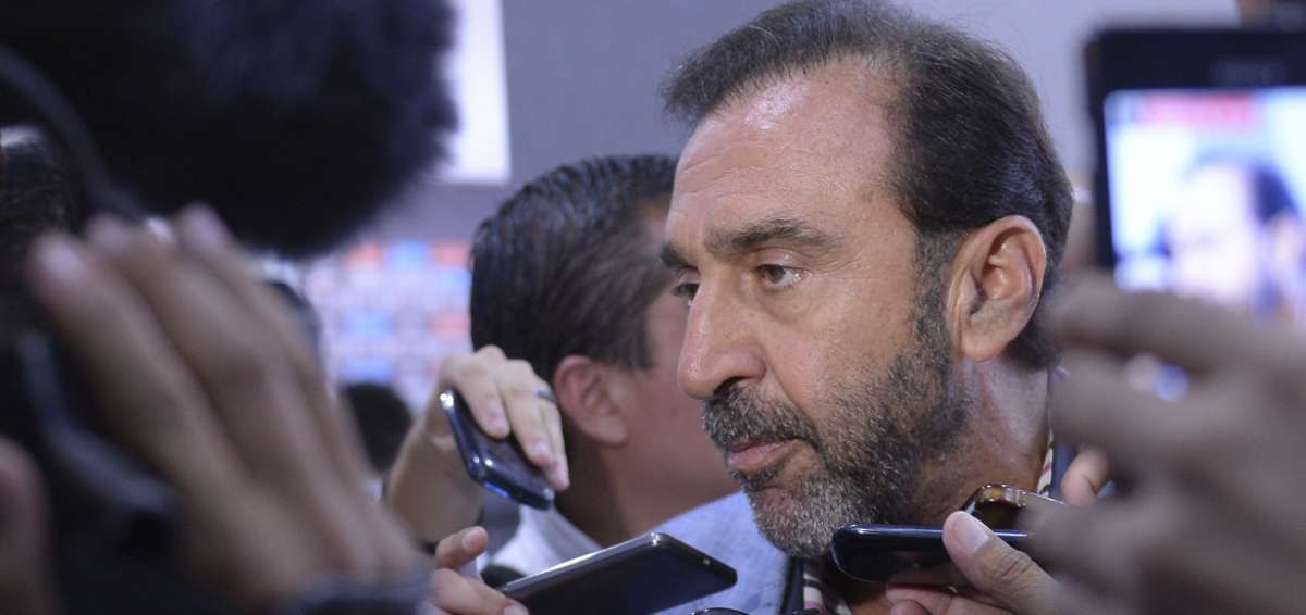 Nassib Neme publica carta de respaldo al DT de Emelec