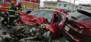 Cuatro fallecidos y tres heridos deja accidente de tr&aacute;nsito en Cutuglahua