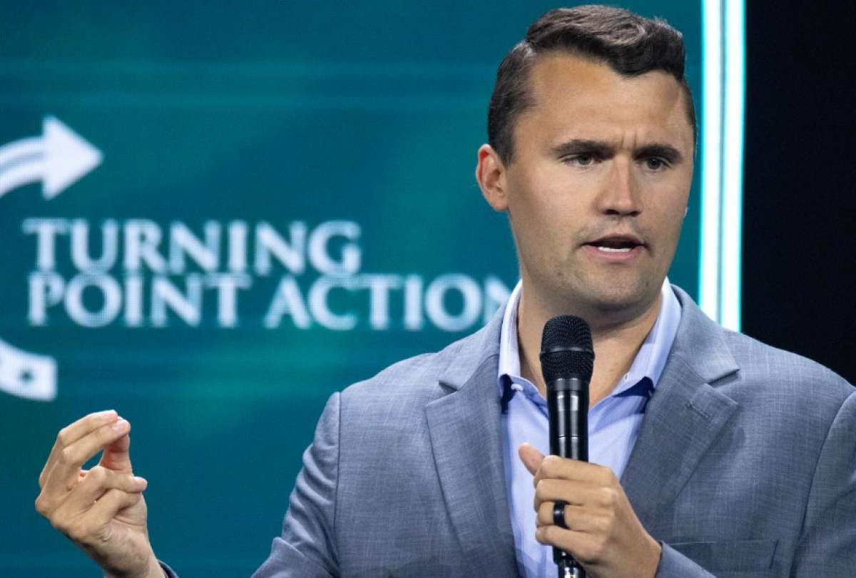 FBI publica dos fotos del sospechoso de asesinar de Charlie Kirk