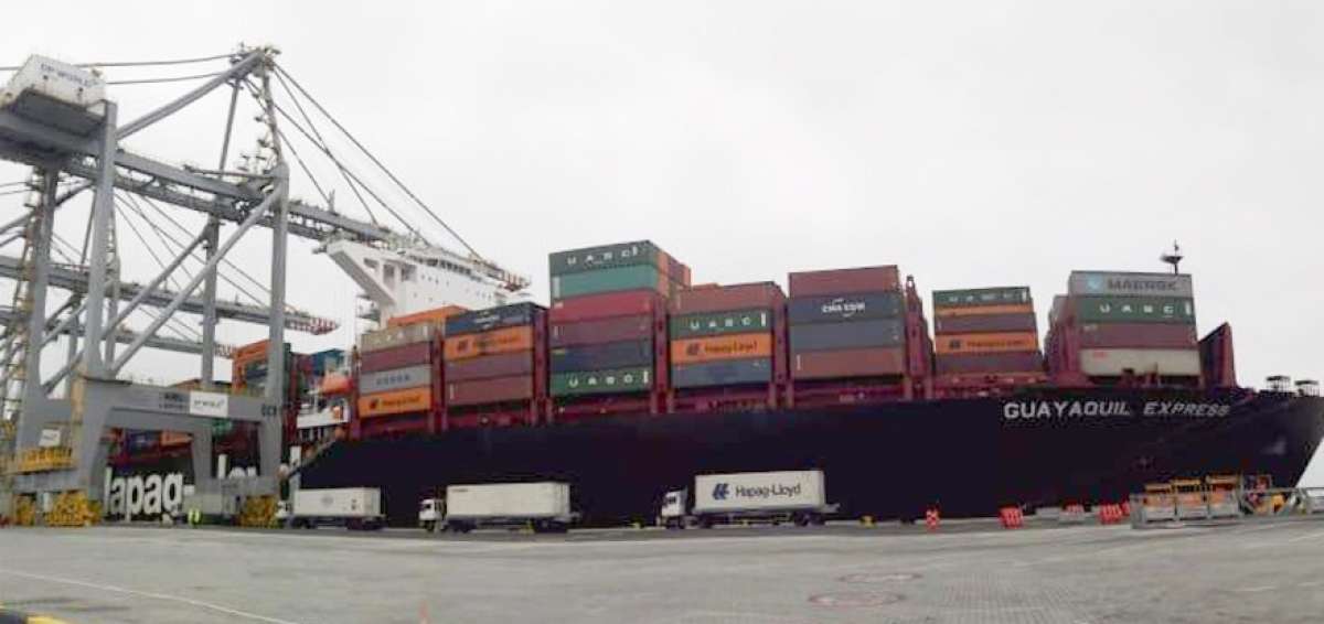 La nave Guayaquil Express recal&oacute; por primera vez en DP World Posorja