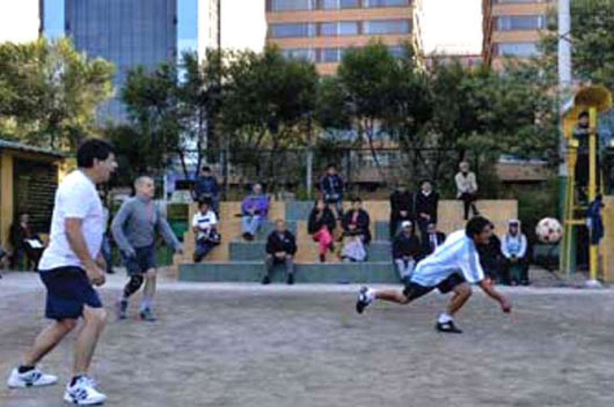 El ecuav&oacute;ley es un deporte que &lsquo;engancha&rsquo;