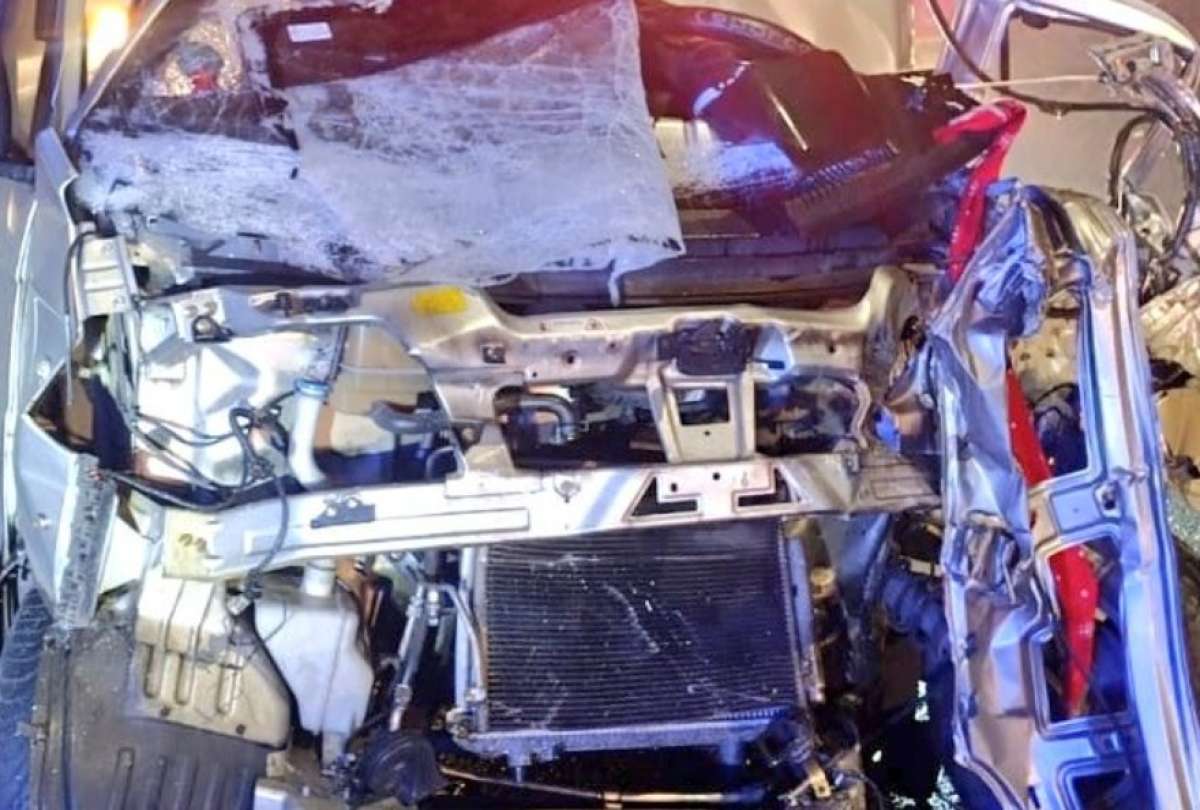 El Cuerpo de Bomberos de Cuenca alert&oacute; sobre el accidente en la v&iacute;a Cuenca - Molleturo.