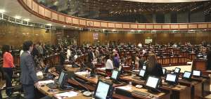 La sesi&oacute;n comenz&oacute; cerca de las 11:00 y se extendi&oacute; pasadas las 17:00 con un receso realizado a las 13:00.