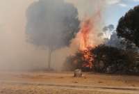 Bomberos de Quito utilizaron descargas aéreas para sofocar un incendio en Cumbayá