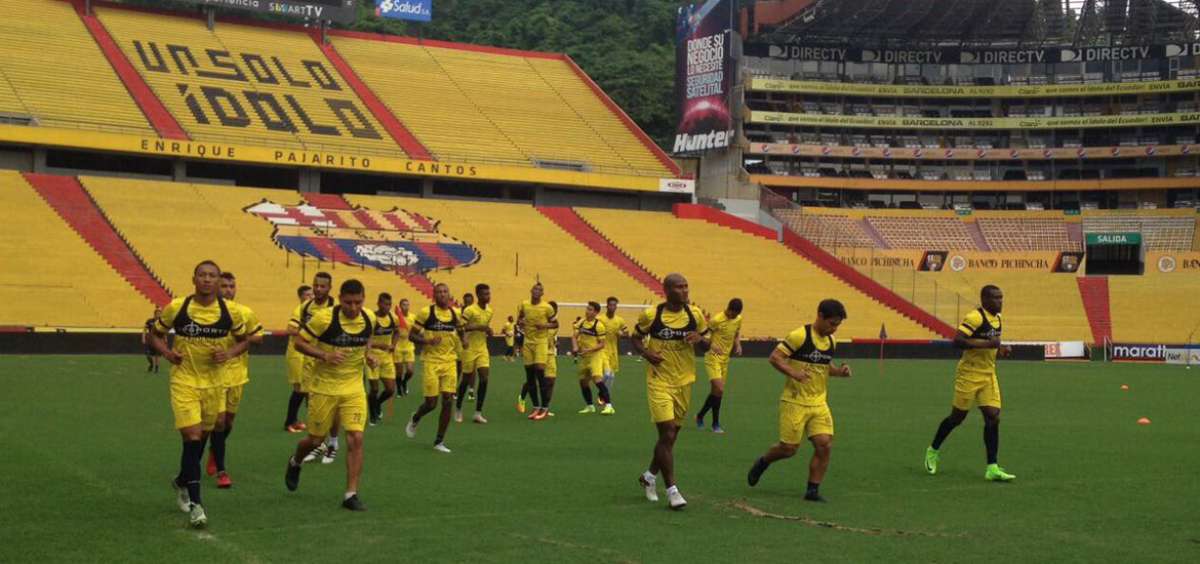 Ecuador entren&oacute; en el Monumental