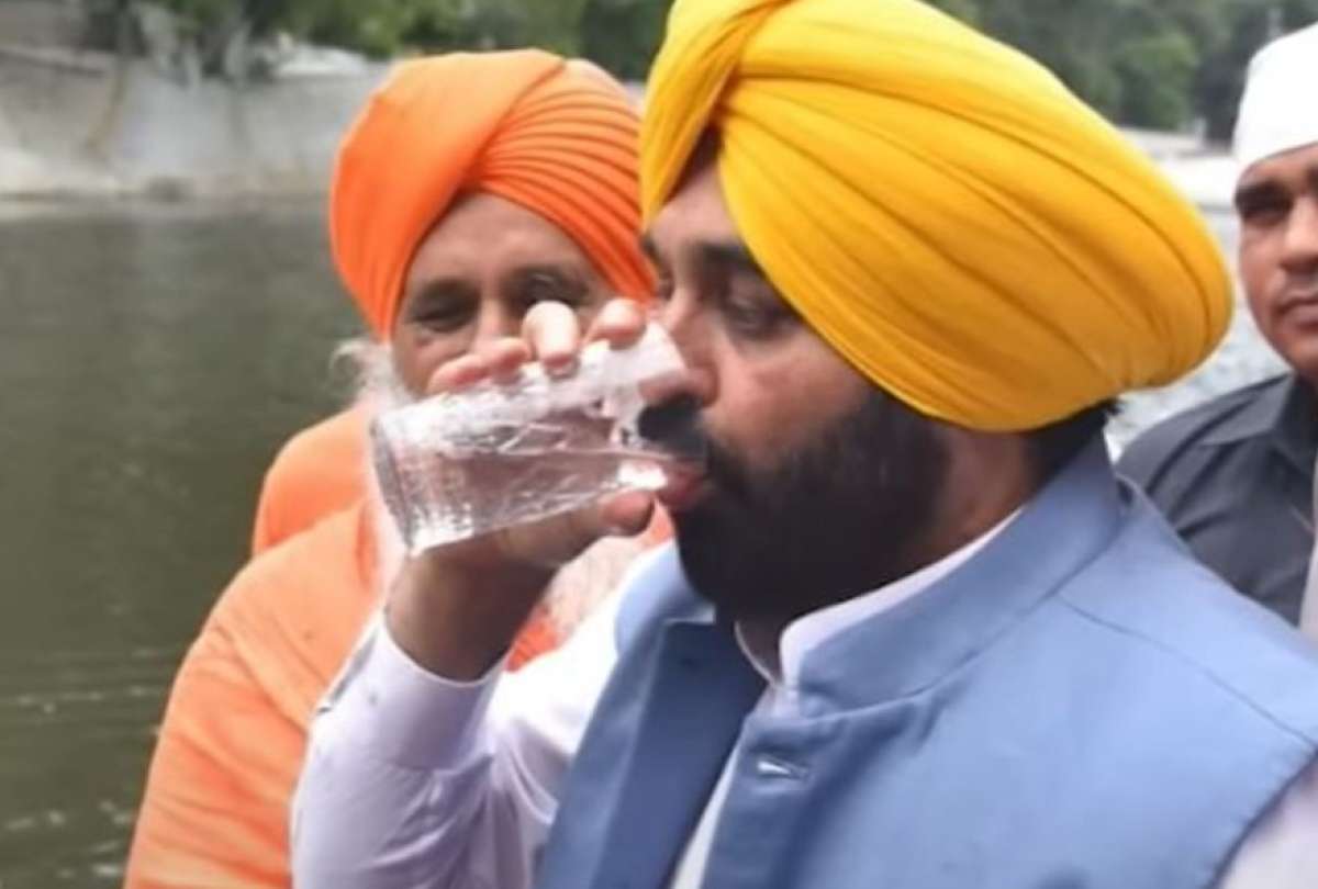 Al ministro hindú Bhagwant Mann le salió mal el intento de demostrar que un río estaba descontaminado.