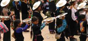 En las comunidades rurales de Saraguro a&uacute;n se conserva la tradici&oacute;n de &lsquo;pasear&rsquo; a la Mama Supalata de casa en casa, un d&iacute;a antes del Domingo de Ramos. Ella representa a la Madre Tierra. 