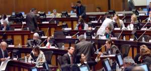 Los asamble&iacute;stas abrieron ayer la primera discusi&oacute;n del contenido del proyecto reformatorio del C&oacute;digo de la Democracia.