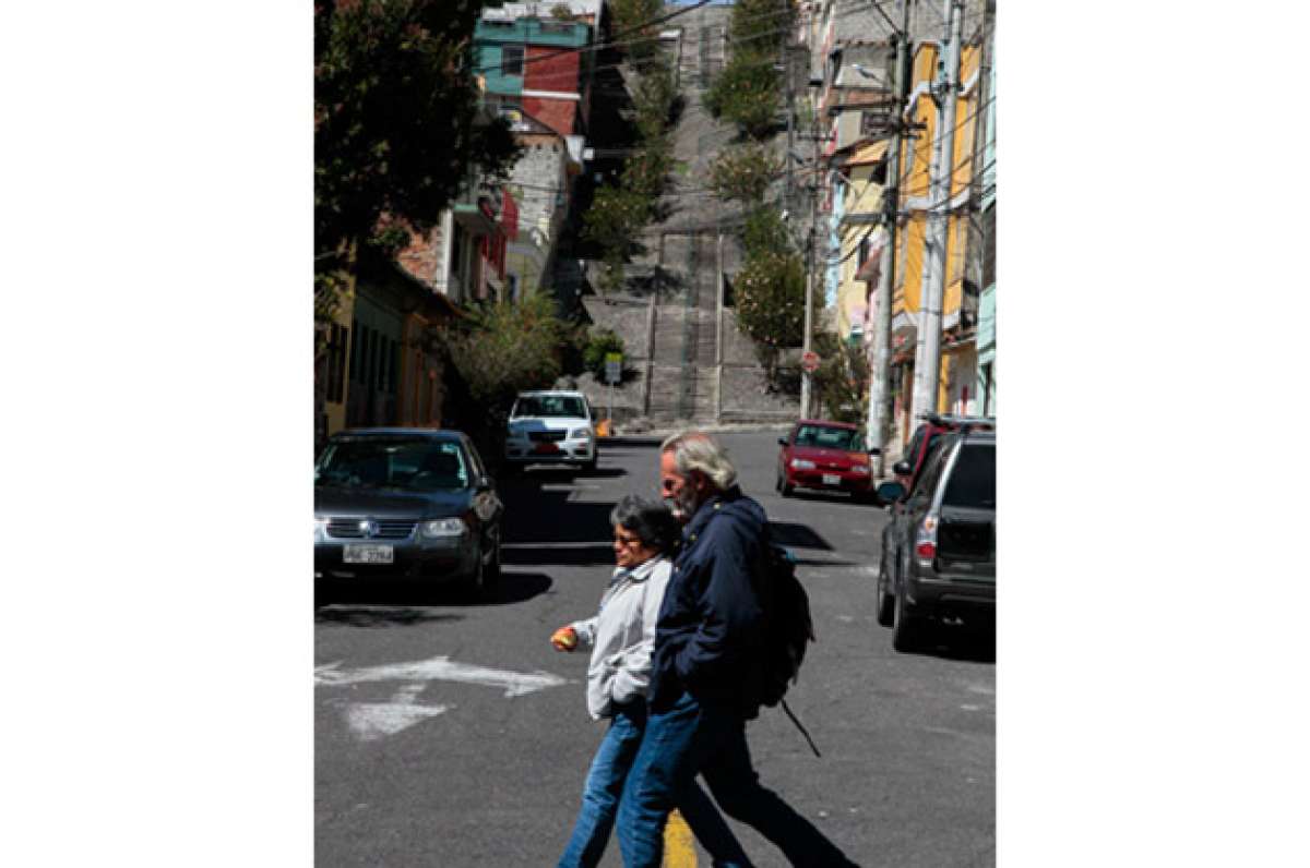 Lo empinado de sus calles y los nombres relacionados con pa&iacute;ses y ciudades de Am&eacute;rica caraterizan a la zona. Foto: Daniel Molineros/ El Tel&eacute;grafo
