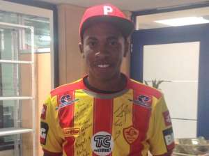 Ayrton Preciado dej&oacute; la liga portuguesa para reforzar al cuadro capitalino. Foto: @Aucas45 