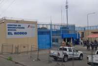 Dos personas se fugaron de la zona de máxima seguridad de la cárcel de El Rodeo, en Portoviejo.
