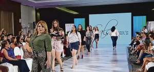 Mildre Mart&iacute;nez (de verde) luci&oacute; unos pantalones paperbags que resaltaron su silueta. Fue la segunda salida de ropa