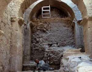 Arque&oacute;logos hallan corredor secreto en el Palacio de Herodes