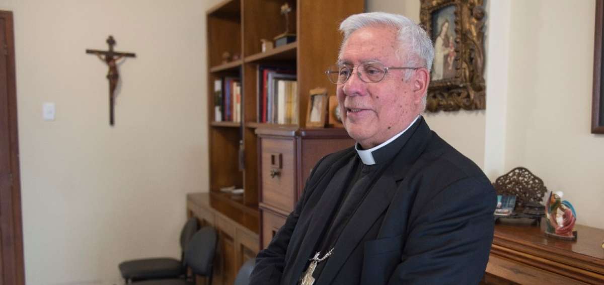 Fausto Tr&aacute;vez, arzobispo de Quito.