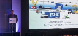 Con las reglas incoterms se definen entre el vendedor y el comprador las obligaciones, los riesgos y los costos en las transacciones. 