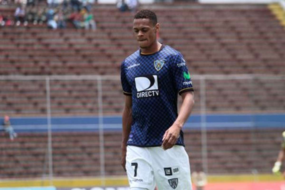Emelec contrata a un Fara&oacute;n para el mediocampo