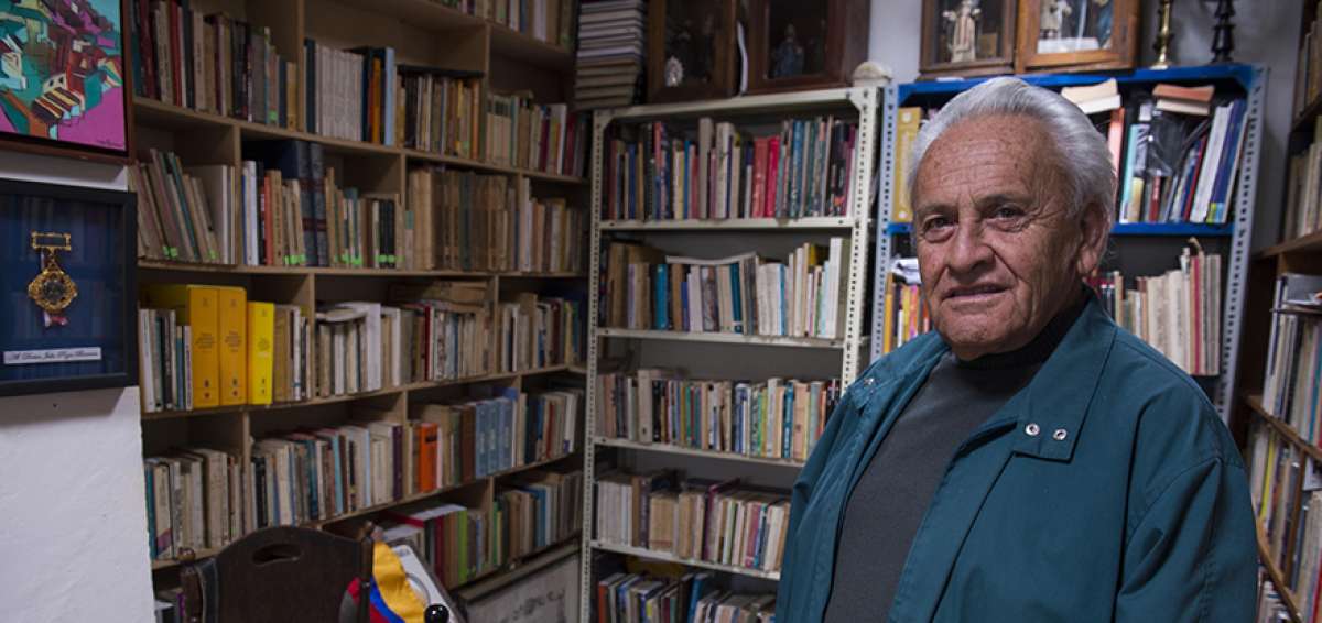 Adem&aacute;s de Julio Pazos, tambi&eacute;n se reconocer&aacute; a los poetas extranjeros Luis Garc&iacute;a Montero, Marco Antonio Campos, Leopoldo Castilla y Jorge Boccanera.