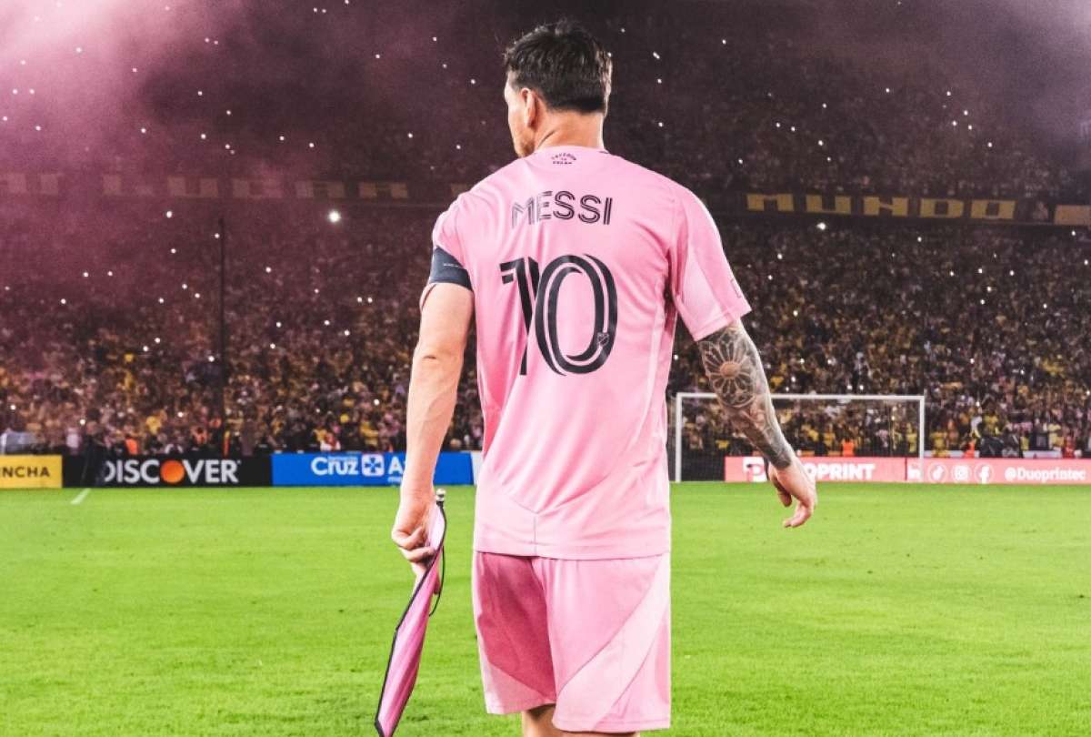 Messi jug&oacute; en el estadio Monumental