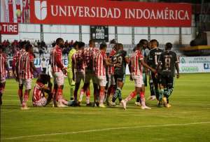 Hinchas de Técnico Universitario insultaron a los jugadores tras empatar con Cumbayá