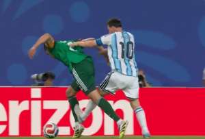 El triplete de Messi no fue lo &uacute;nico que levant&oacute; a la cr&iacute;tica.