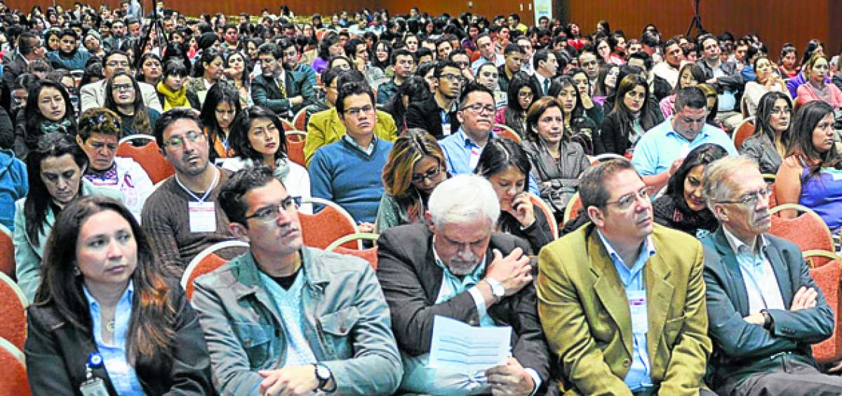 La comunicaci&oacute;n, tema que genera debate