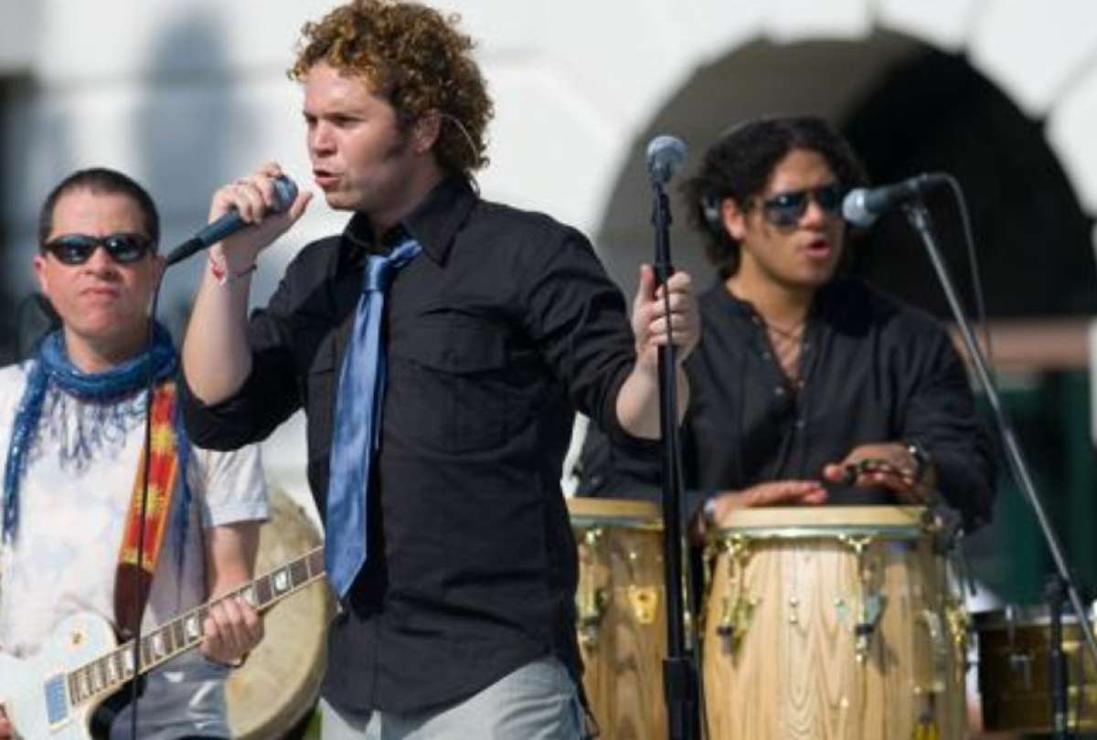 El int&eacute;rprete de 'Mi bomb&oacute;n' llega a Quito con un show exclusivo. 