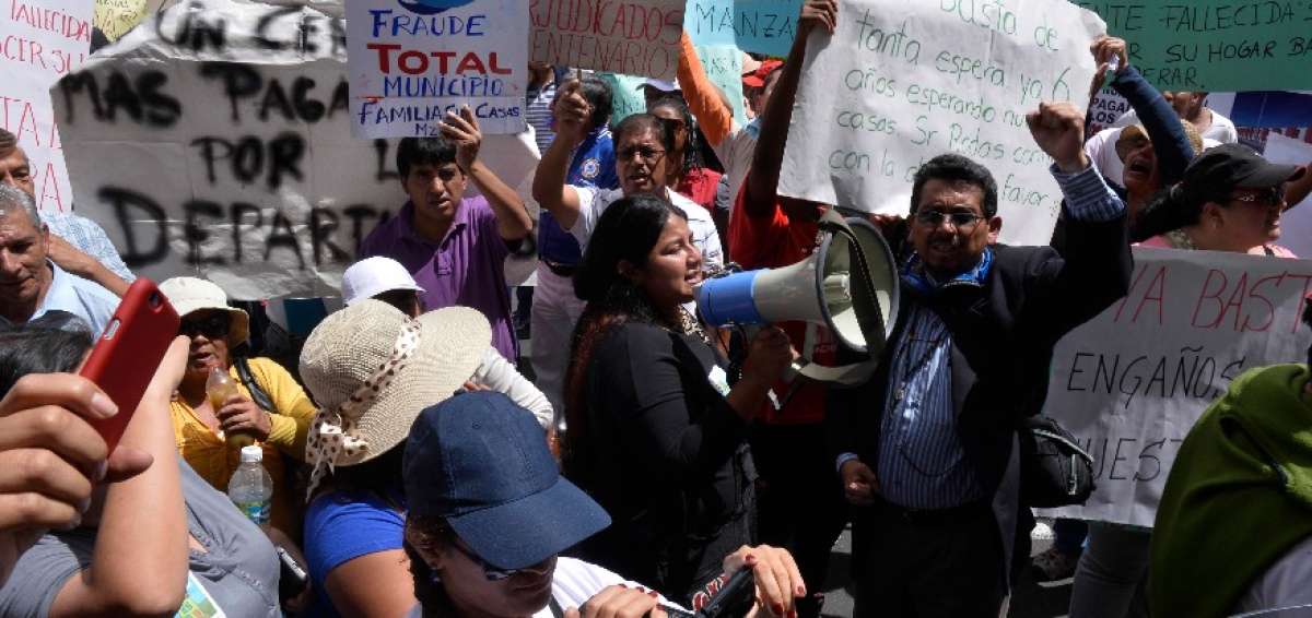 Perjudicados por Ciudad Bicentenario llevar&aacute;n queja a la Defensor&iacute;a del Pueblo