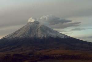 La caída de ceniza afectó a comunidades aledañas al volcán Cotopaxi. 