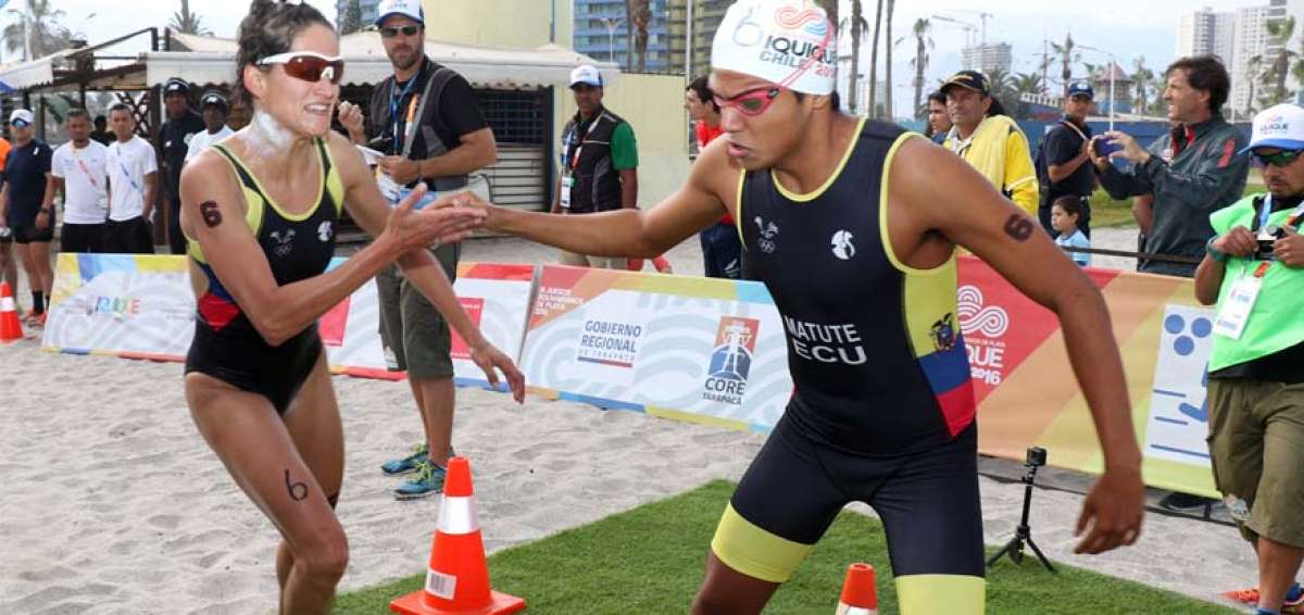 La delegaci&oacute;n nacional obtuvo la &uacute;ltima presea en  triatl&oacute;n, modalidad relevos mixto. Elizabeth Bravo y Ram&oacute;n Matute fueron parte del equipo.  